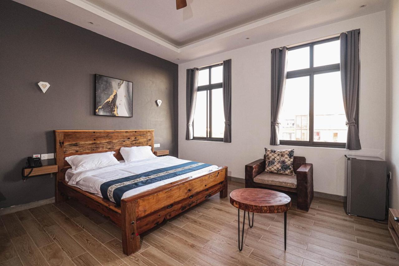 Tanzanite Serviced Apartment - Tsa Masaki Dár Al-Szalám Kültér fotó
